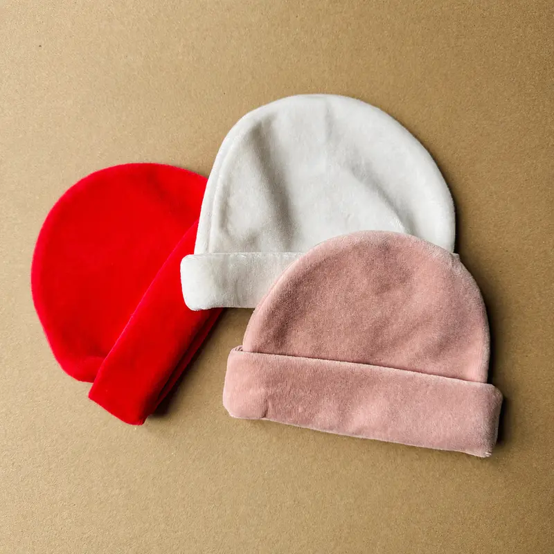 Cappellino in ciniglia