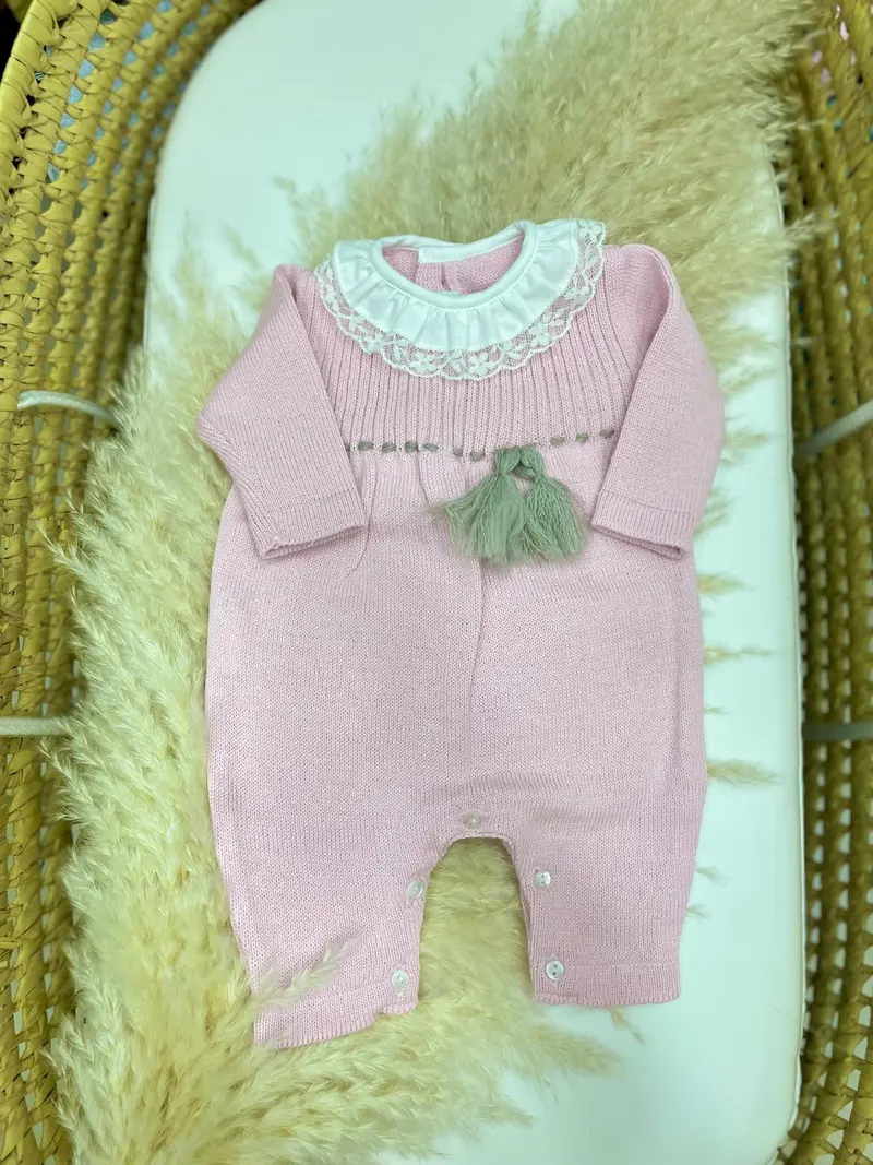 Tutina Charm